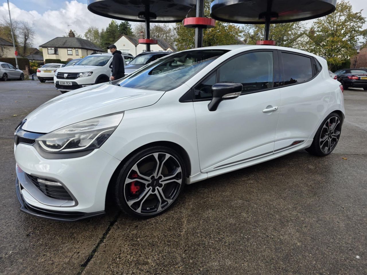 Renault Clio 1.6 TCe Renaultsport Nav Trophy Auto Euro 6 (s/s) 5dr - Picture 3 of 23