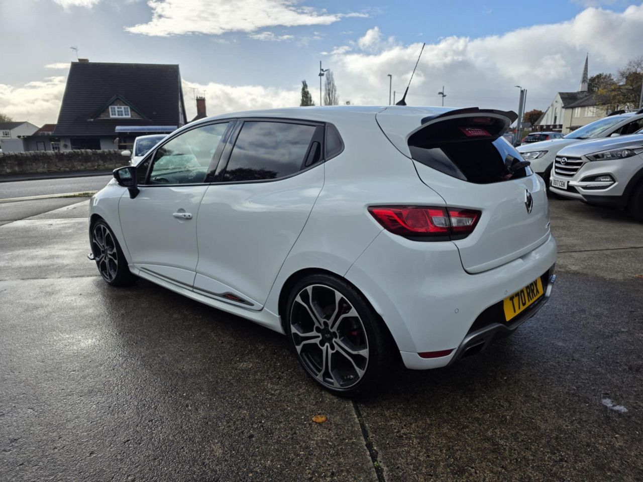 Renault Clio 1.6 TCe Renaultsport Nav Trophy Auto Euro 6 (s/s) 5dr - Picture 4 of 23