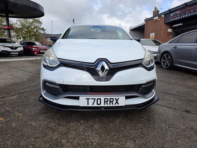 Renault Clio 1.6 TCe Renaultsport Nav Trophy Auto Euro 6 (s/s) 5dr (2016) - Picture 7
