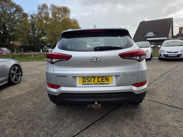 Hyundai TUCSON 1.7 CRDi Blue Drive SE Nav Euro 6 (s/s) 5dr (2017) - Picture 10