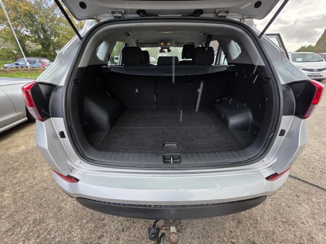Hyundai TUCSON 1.7 CRDi Blue Drive SE Nav Euro 6 (s/s) 5dr (2017) - Picture 16