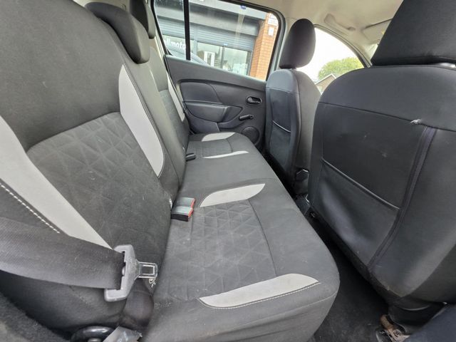 Dacia Sandero Stepway 1.5 dCi Ambiance Euro 6 (s/s) 5dr (2016) - Picture 16