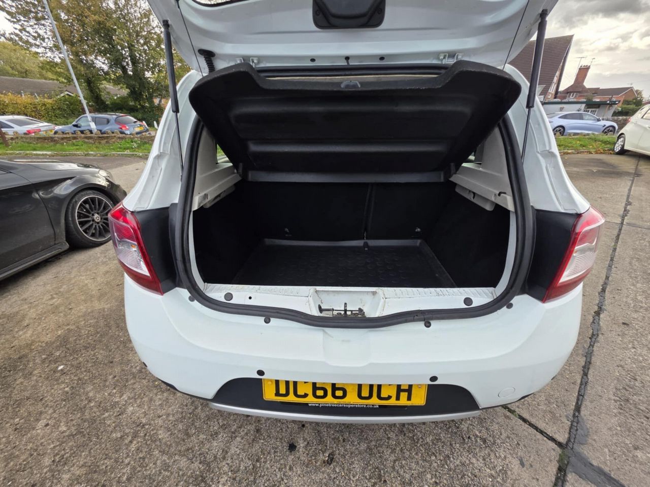Dacia Sandero Stepway 1.5 dCi Ambiance Euro 6 (s/s) 5dr - Picture 17 of 20