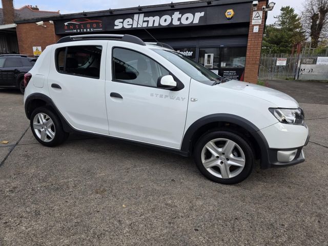 Dacia Sandero Stepway 1.5 dCi Ambiance Euro 6 (s/s) 5dr (2016) - Picture 19