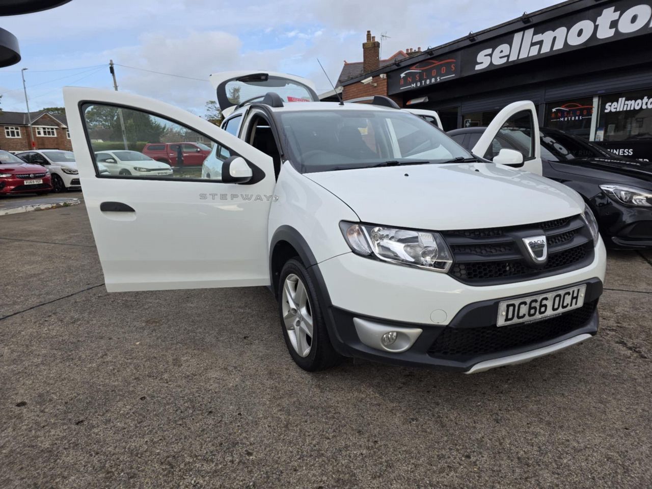 Dacia Sandero Stepway 1.5 dCi Ambiance Euro 6 (s/s) 5dr - Picture 1 of 20