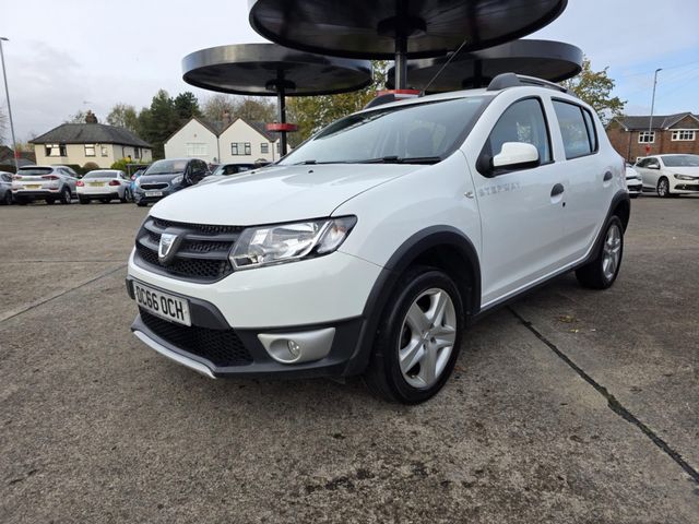 Dacia Sandero Stepway 1.5 dCi Ambiance Euro 6 (s/s) 5dr (2016) - Picture 3