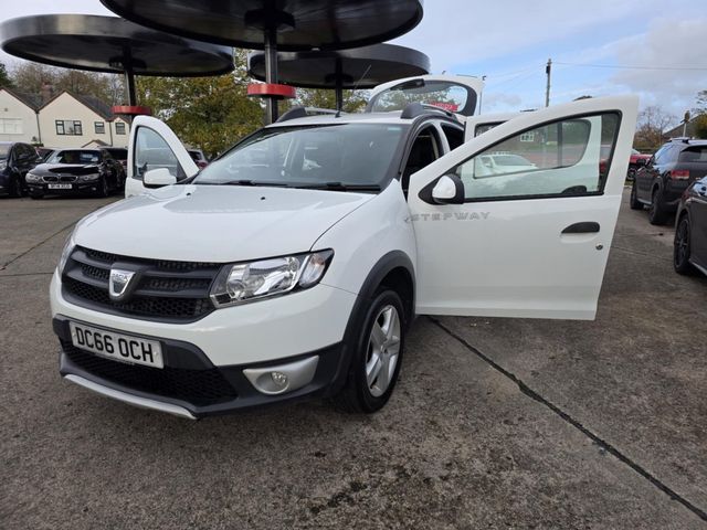 Dacia Sandero Stepway 1.5 dCi Ambiance Euro 6 (s/s) 5dr (2016) - Picture 7