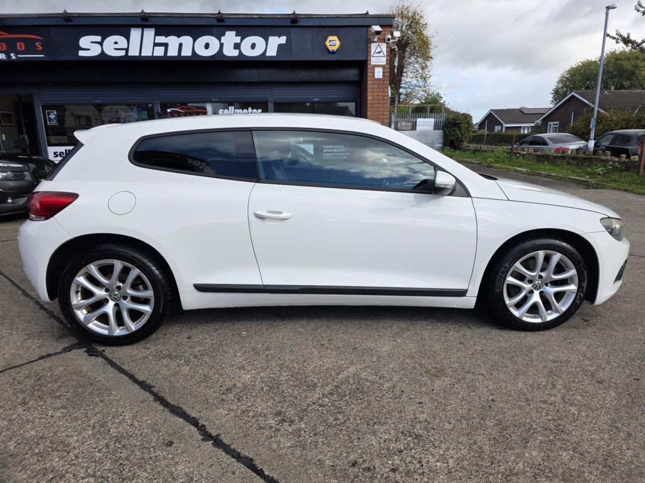 Volkswagen Scirocco 1.4 TSI DSG Euro 5 3dr - Picture 12 of 18