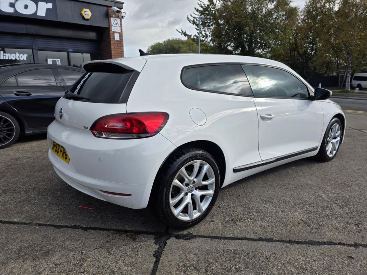 Volkswagen Scirocco 1.4 TSI DSG Euro 5 3dr - Picture 13 of 18