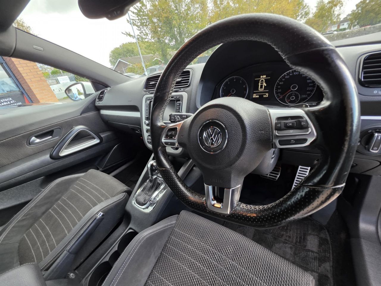 Volkswagen Scirocco 1.4 TSI DSG Euro 5 3dr - Picture 17 of 18