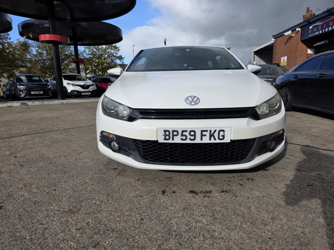 Volkswagen Scirocco 1.4 TSI DSG Euro 5 3dr - Picture 2 of 18
