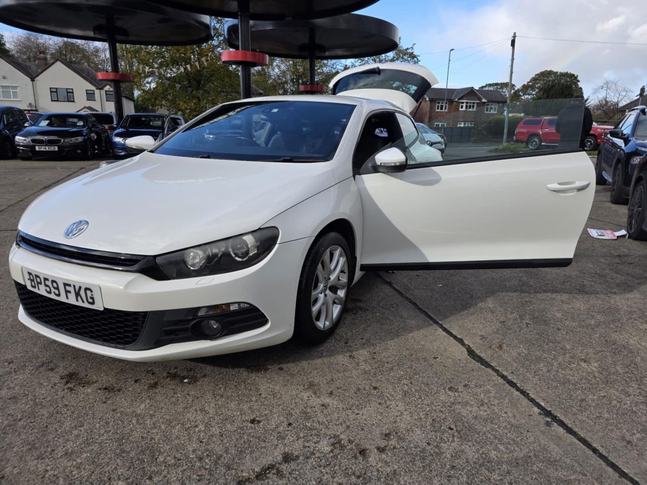 Volkswagen Scirocco 1.4 TSI DSG Euro 5 3dr - Picture 3 of 18