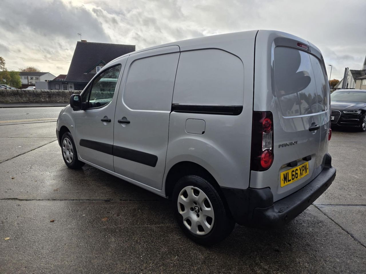 Peugeot Partner 1.6 BlueHDi 854 Professional L1 5dr - Picture 15 of 19