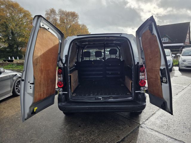 Peugeot Partner 1.6 BlueHDi 854 Professional L1 5dr (2016) - Picture 18