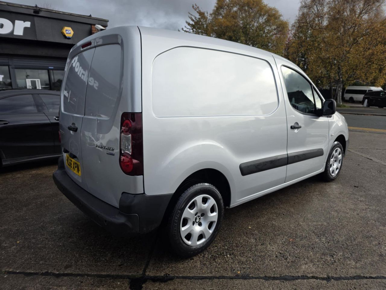 Peugeot Partner 1.6 BlueHDi 854 Professional L1 5dr - Picture 19 of 19