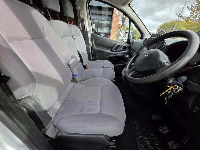 Peugeot Partner 1.6 BlueHDi 854 Professional L1 5dr (2016) - Picture 7