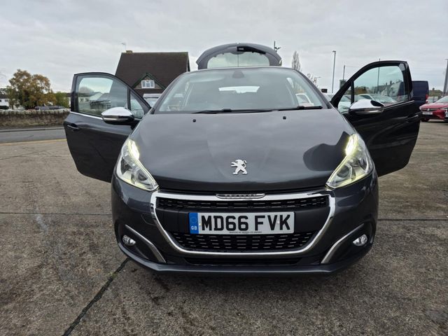 Peugeot 208 1.2 PureTech Allure Euro 6 3dr (2016) - Picture 2