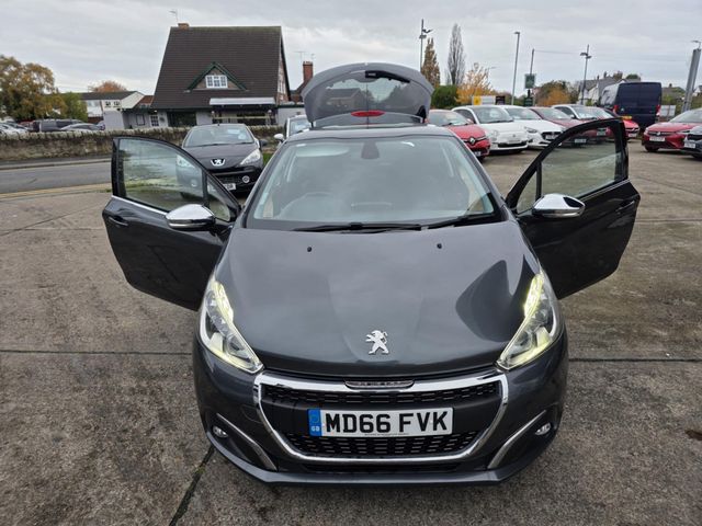 Peugeot 208 1.2 PureTech Allure Euro 6 3dr (2016) - Picture 5