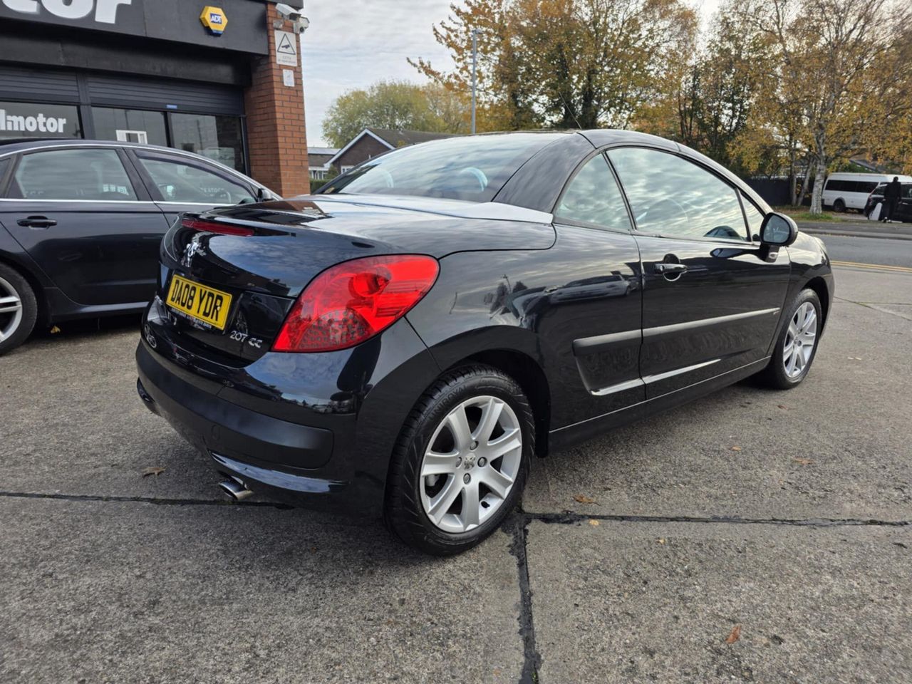Peugeot 207 CC 1.6 16v Sport 2dr - Picture 12 of 16