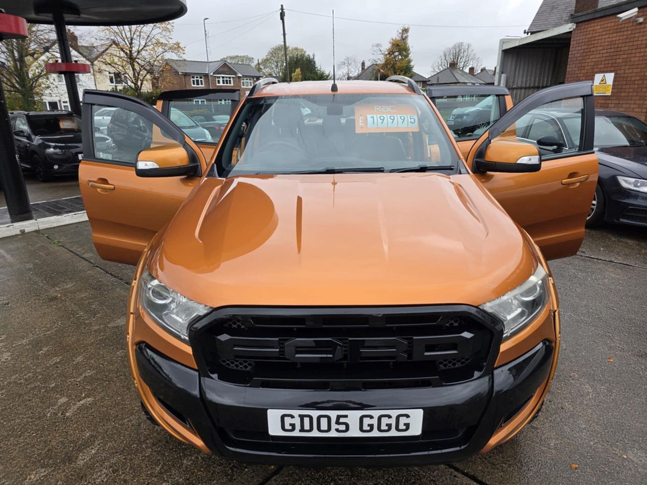Ford Ranger 3.2 TDCi Wildtrak Auto 4WD Euro 5 4dr - Picture 2 of 19