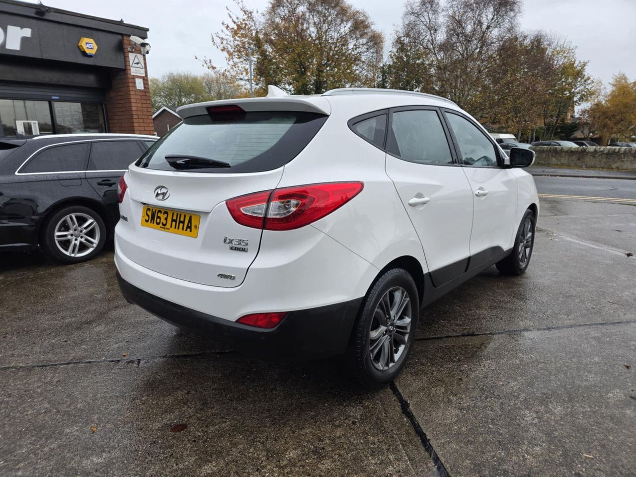 Hyundai ix35 2.0 CRDi SE 4WD Euro 5 5dr (Nav) - Picture 12 of 18