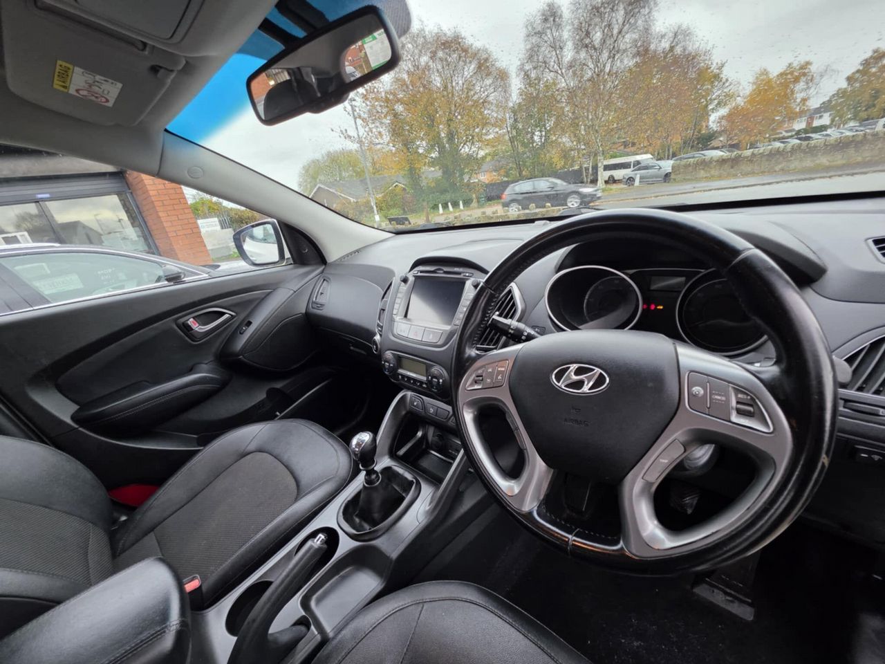 Hyundai ix35 2.0 CRDi SE 4WD Euro 5 5dr (Nav) - Picture 14 of 18