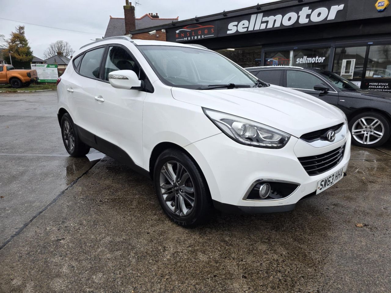 Hyundai ix35 2.0 CRDi SE 4WD Euro 5 5dr (Nav) - Picture 1 of 18