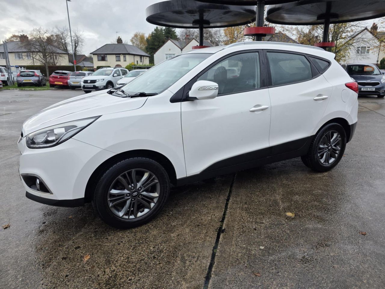 Hyundai ix35 2.0 CRDi SE 4WD Euro 5 5dr (Nav) - Picture 3 of 18