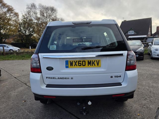 Land Rover Freelander 2 2.2 TD4 S 4WD Euro 5 (s/s) 5dr (2011) - Picture 11