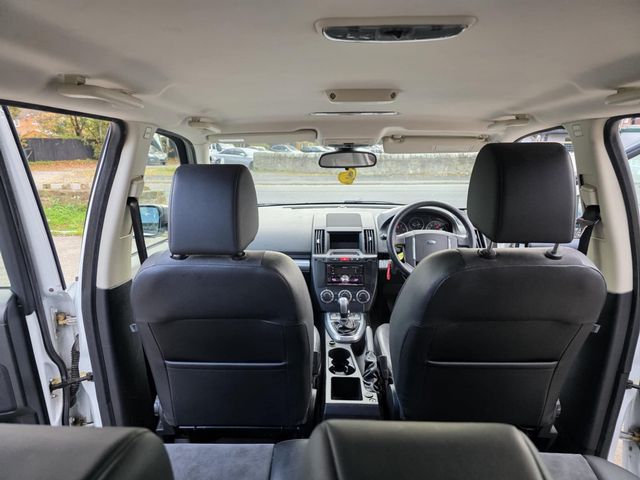 Land Rover Freelander 2 2.2 TD4 S 4WD Euro 5 (s/s) 5dr (2011) - Picture 15