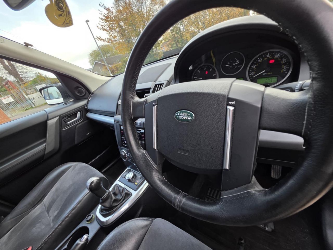 Land Rover Freelander 2 2.2 TD4 S 4WD Euro 5 (s/s) 5dr - Picture 18 of 18