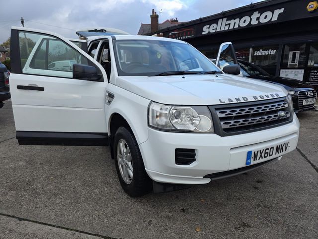 Land Rover Freelander 2 2.2 TD4 S 4WD Euro 5 (s/s) 5dr (2011) - Picture 6