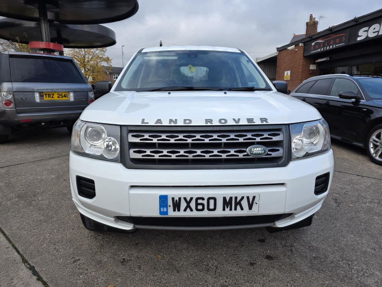 Land Rover Freelander 2 2.2 TD4 S 4WD Euro 5 (s/s) 5dr - Picture 8 of 18
