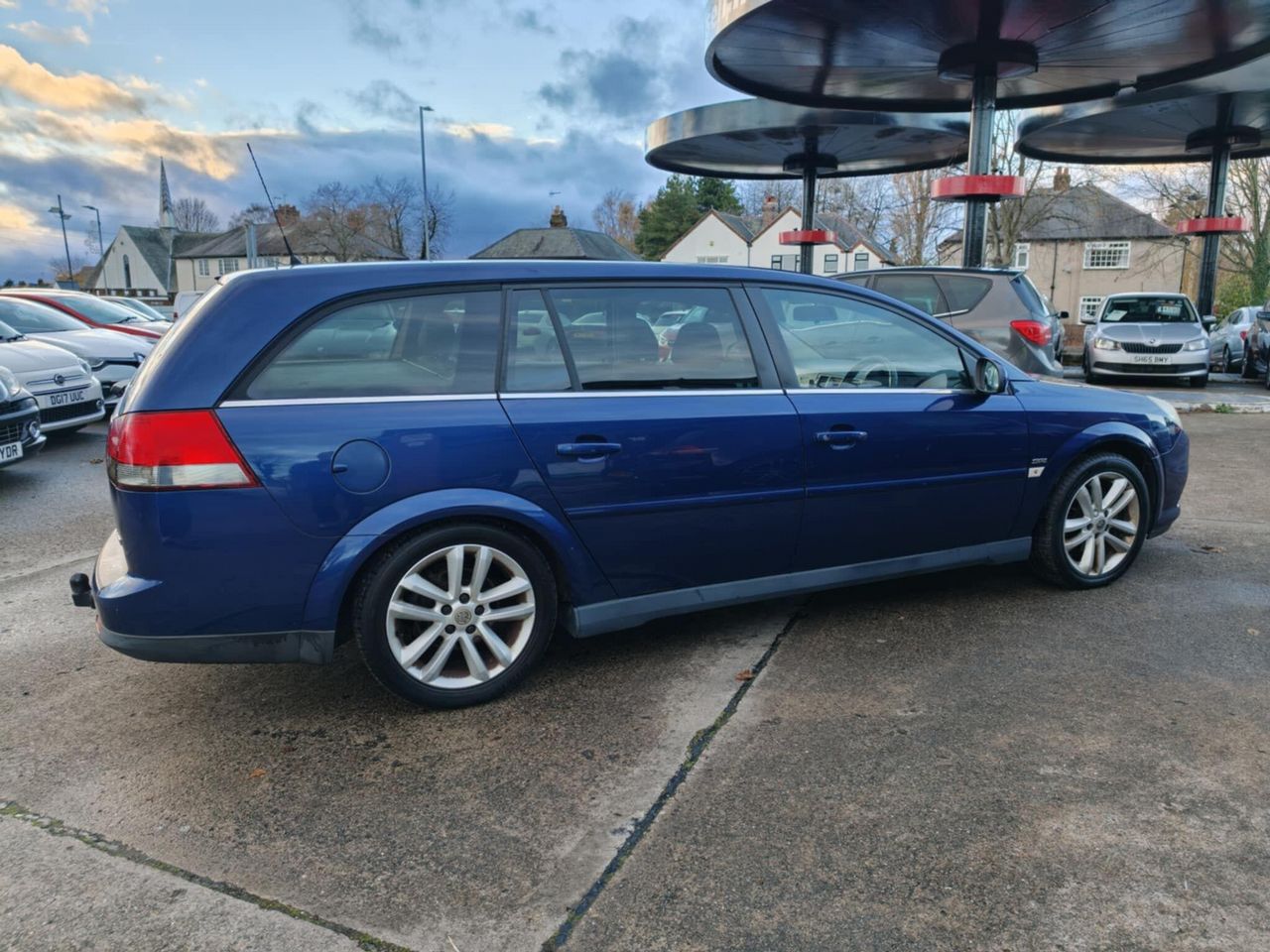 Vauxhall Vectra 1.9 CDTi 16v SRi 5dr - Picture 10 of 16
