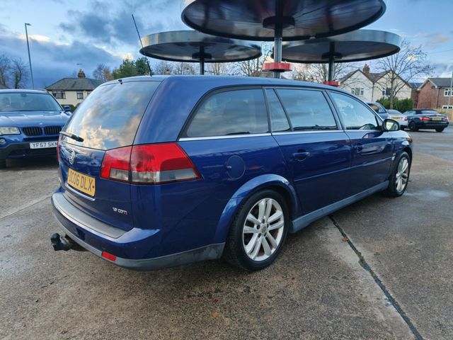 Vauxhall Vectra 1.9 CDTi 16v SRi 5dr (2006) - Picture 11