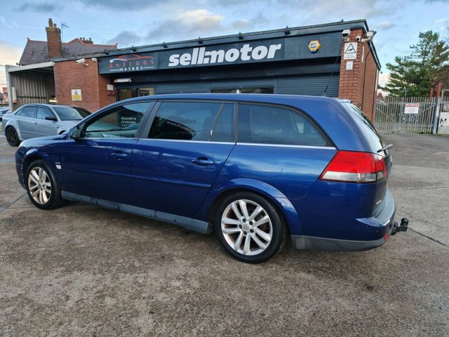 Vauxhall Vectra 1.9 CDTi 16v SRi 5dr (2006) - Picture 4