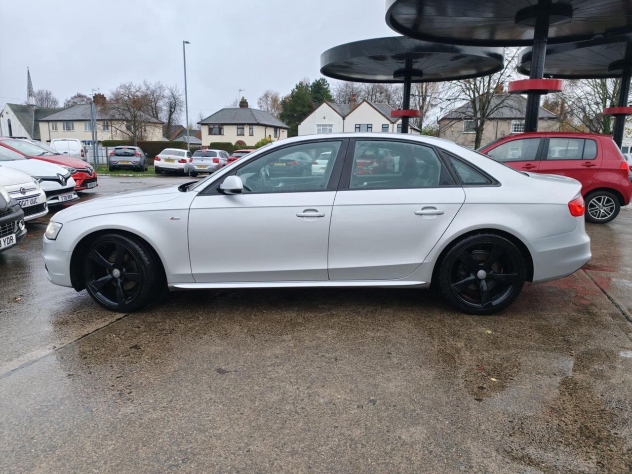 Audi A4 2.0 TDI Black Edition Euro 5 (s/s) 4dr - Picture 11 of 19