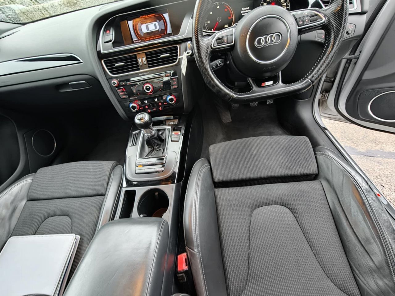 Audi A4 2.0 TDI Black Edition Euro 5 (s/s) 4dr - Picture 15 of 19
