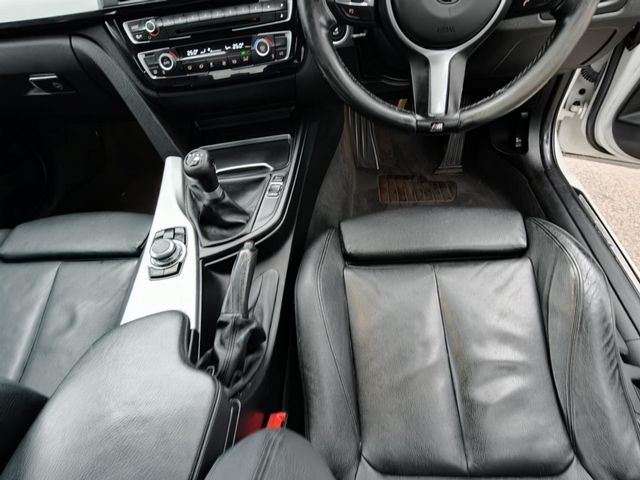 BMW 3 Series 2.0 320i M Sport Euro 6 (s/s) 4dr (2015) - Picture 15