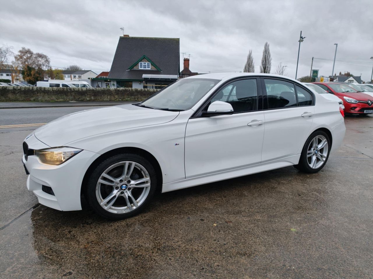 BMW 3 Series 2.0 320i M Sport Euro 6 (s/s) 4dr - Picture 3 of 19