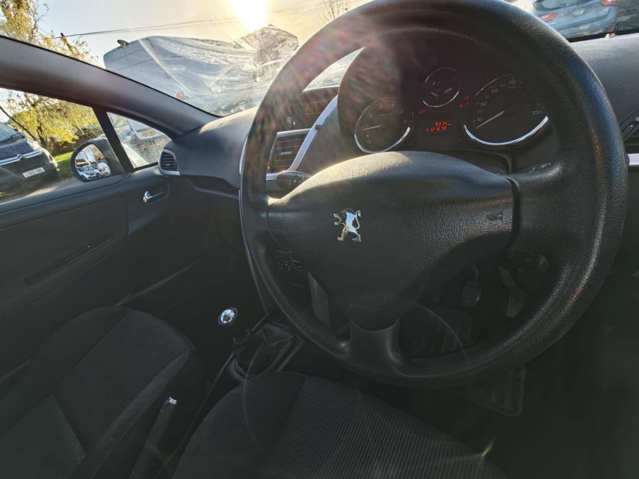Peugeot 207 CC 1.6 16v Sport 2dr - Picture 10 of 11