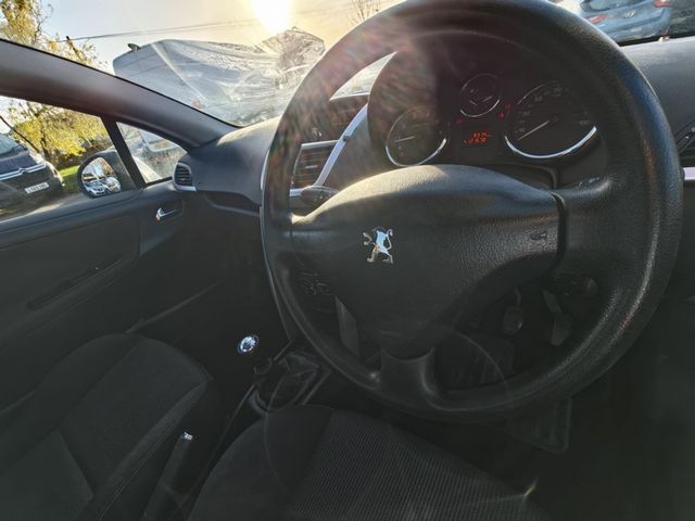 Peugeot 207 CC 1.6 16v Sport 2dr (2008) - Picture 10