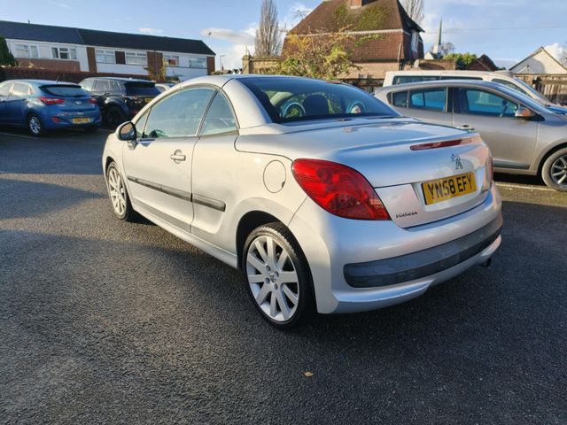 Peugeot 207 CC 1.6 16v Sport 2dr (2008) - Picture 4