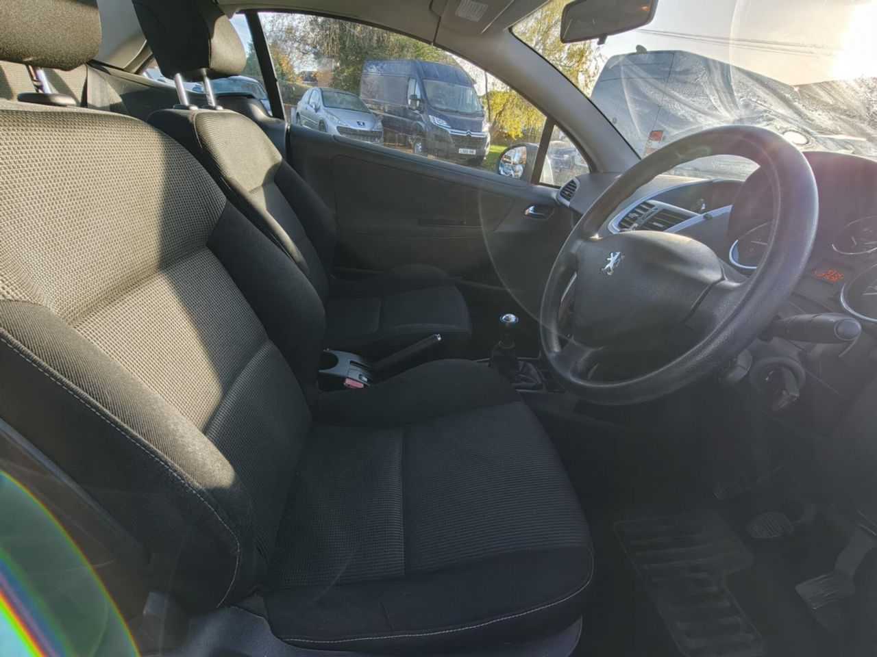 Peugeot 207 CC 1.6 16v Sport 2dr - Picture 9 of 11
