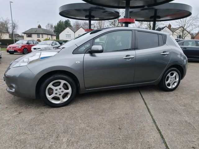 Nissan Leaf 30kWh Acenta Auto 5dr (2017) - Picture 10