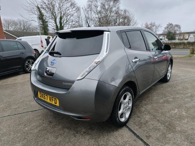 Nissan Leaf 30kWh Acenta Auto 5dr (2017) - Picture 13
