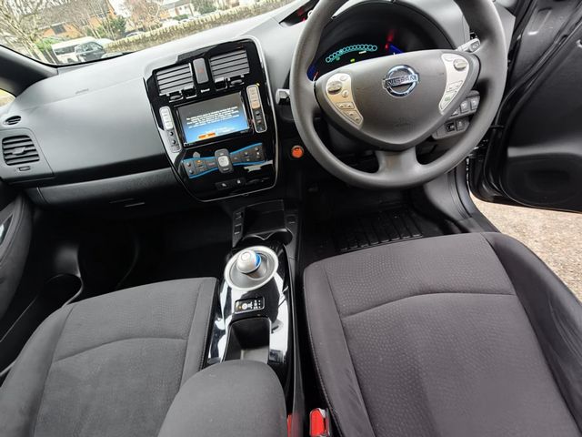 Nissan Leaf 30kWh Acenta Auto 5dr (2017) - Picture 14