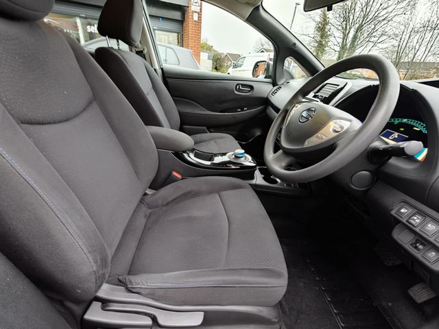 Nissan Leaf 30kWh Acenta Auto 5dr (2017) - Picture 15