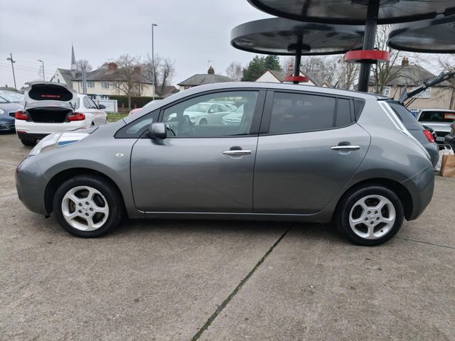 Nissan Leaf 30kWh Acenta Auto 5dr (2017) - Picture 9