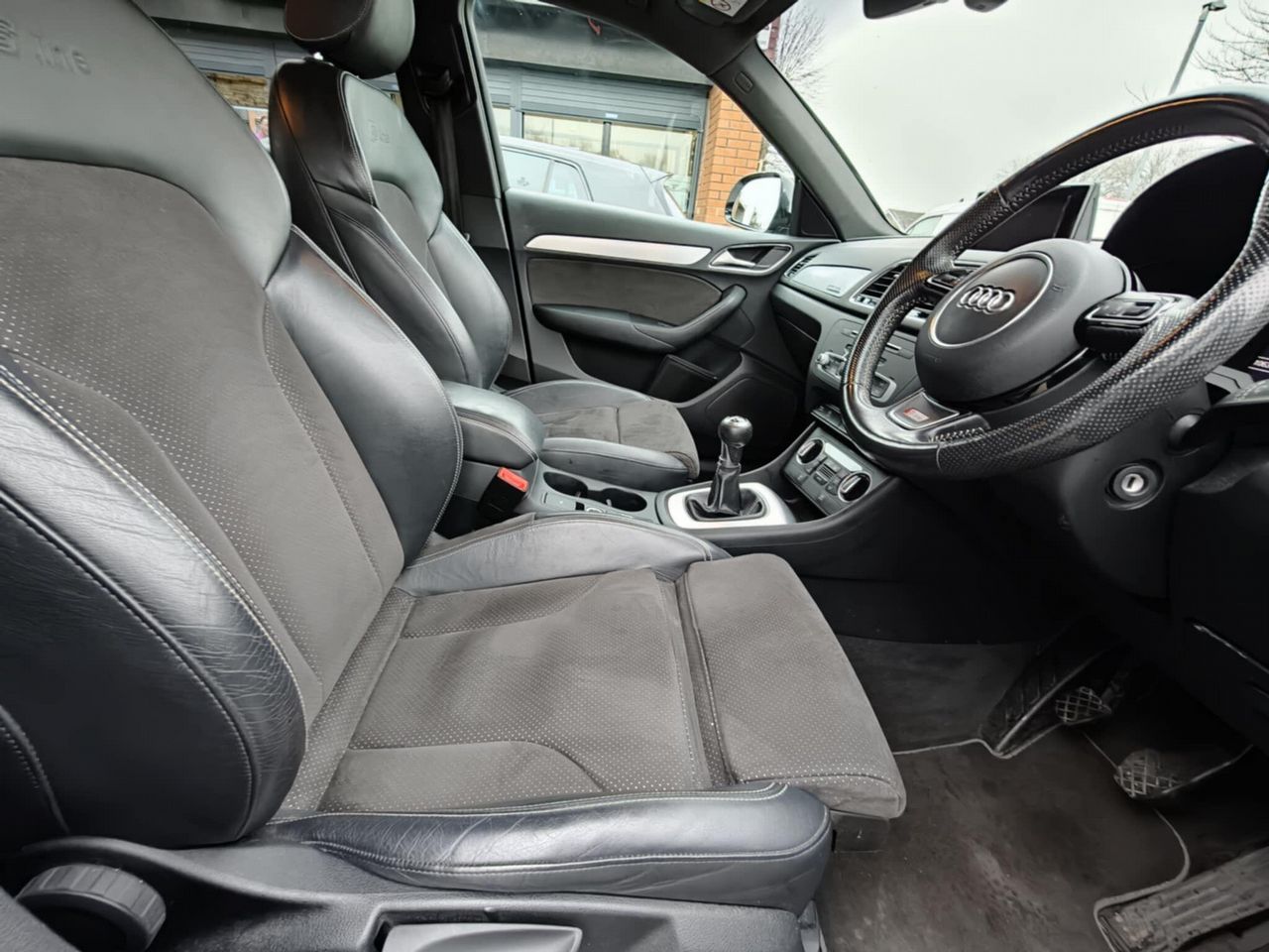 Audi Q3 2.0 TDI S line Plus quattro Euro 6 (s/s) 5dr - Picture 15 of 19